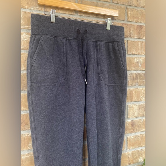 Lululemon Comfy As Sweat Joggers in Heathered Black, Size 10 - Picture 7 of 11